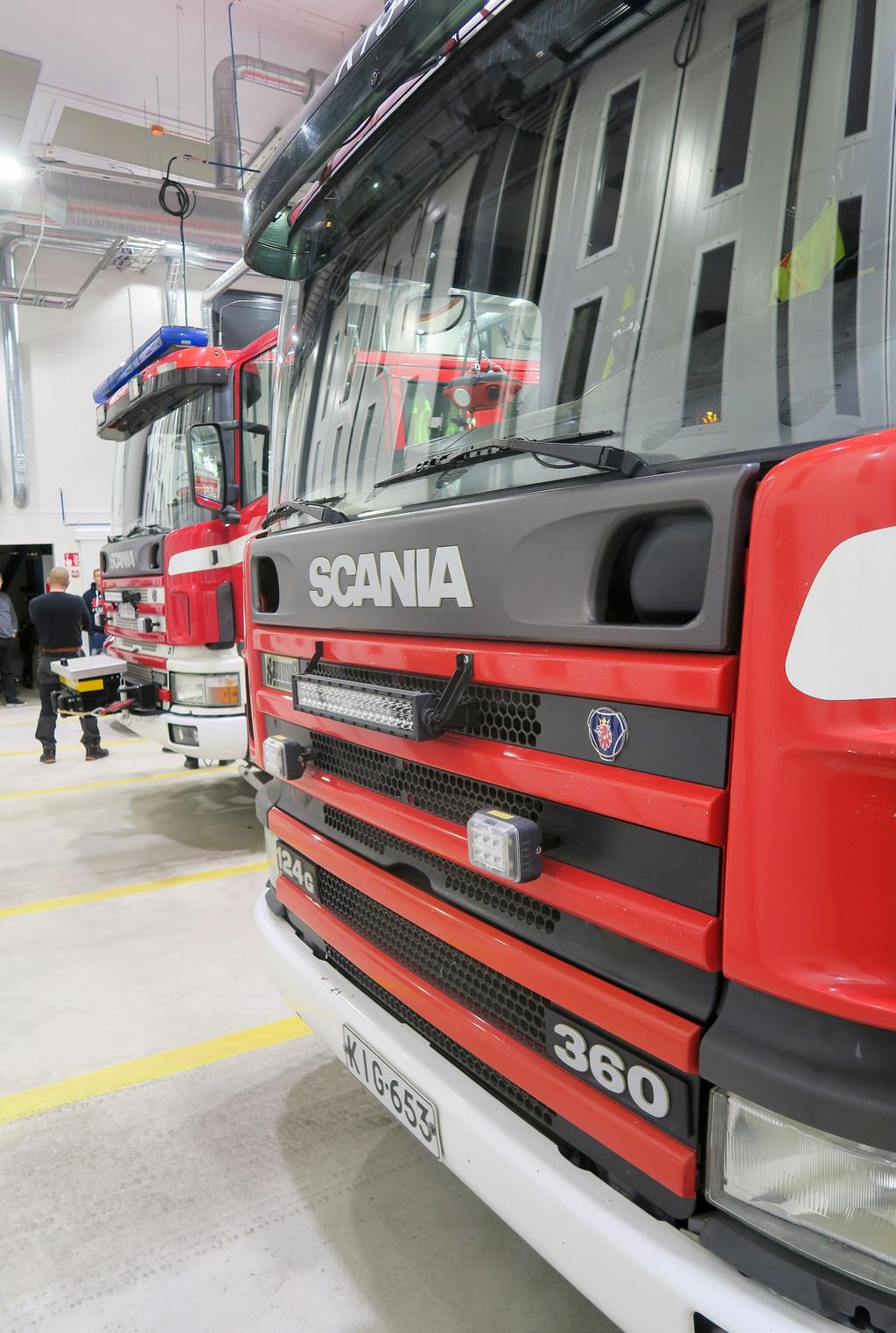 AJONEUVOT YLI PUOLET omaa rahaa pelastustoimeen käyttävistä palokunnista ilmoitti hankkineensa itse myös ajoneuvoja.