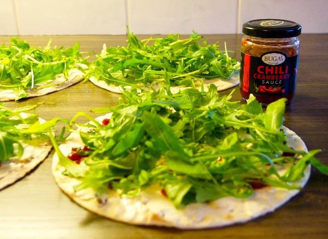 tuorejuusto Creme bonjour 70 g Rucola salaatti 100 g Poron