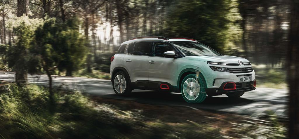Citroën-innovaatio varmistaa mukavuuden POIKKEUKSELLISEN TEHOKASTA VAIMENNUSTA Perinteisten jousitusratkaisujen
