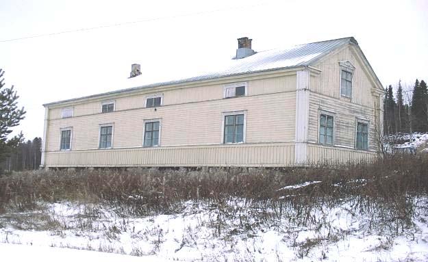 Lauri Laurin hirsinen asuinrakennus on tehty 1700-luvulla ja sitä pidetään
