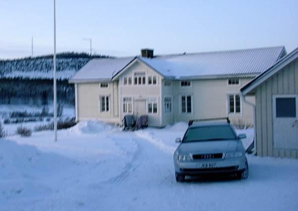 Harila Kookkaan asuinrakennuksen ulkovuorauksena on vaakalaudoitus.