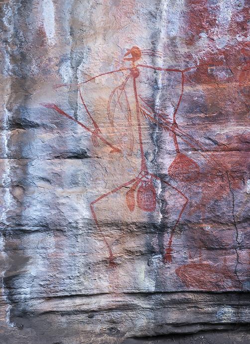Lisäksi päivällä voimme käydä läheisessä aboriginaalimuseossa. Iltapäivällä retkikohteena on Nourlangie kallioiden upeat kalliomaalaukset ja geologisesti kiehtovat maisemat.