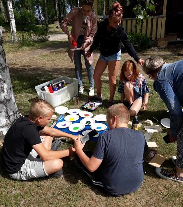 ERITYISRYHMÄT Mielenterveyskuntoutujien liikuntaryhmä Liikuntaryhmä toimii elämänlaatupalveluiden alaisuudessa, vapaa-aikaohjaajan vetovastuulla.