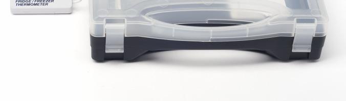 To set the low alarm, press the alarm bell button and press and hold the C/ F function button at the rear of