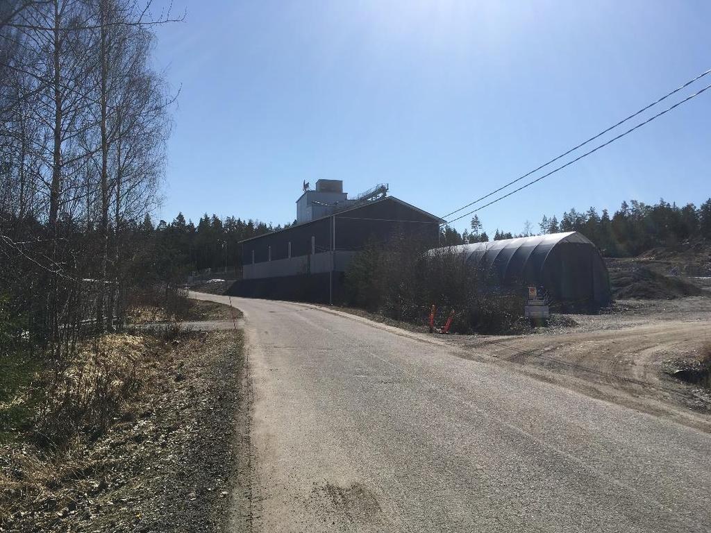 varastorakennuksia. Muilta osin suunnittelualue on rakentamaton.