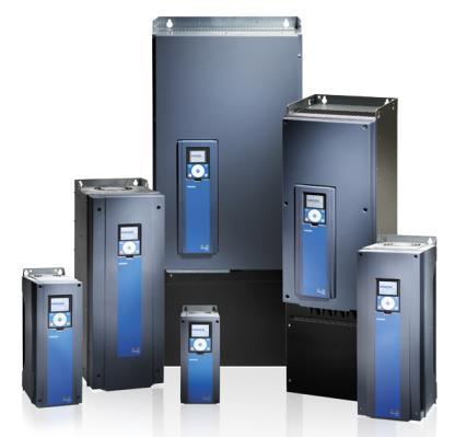 2 Yaskawa, Omron, ABB sekä Vacon, jonka tuotteisiin tässä työssä tutustutaan syvemmin. [1] Kuva 1. Vacon NX-sarjan taajuusmuuttajia [2].