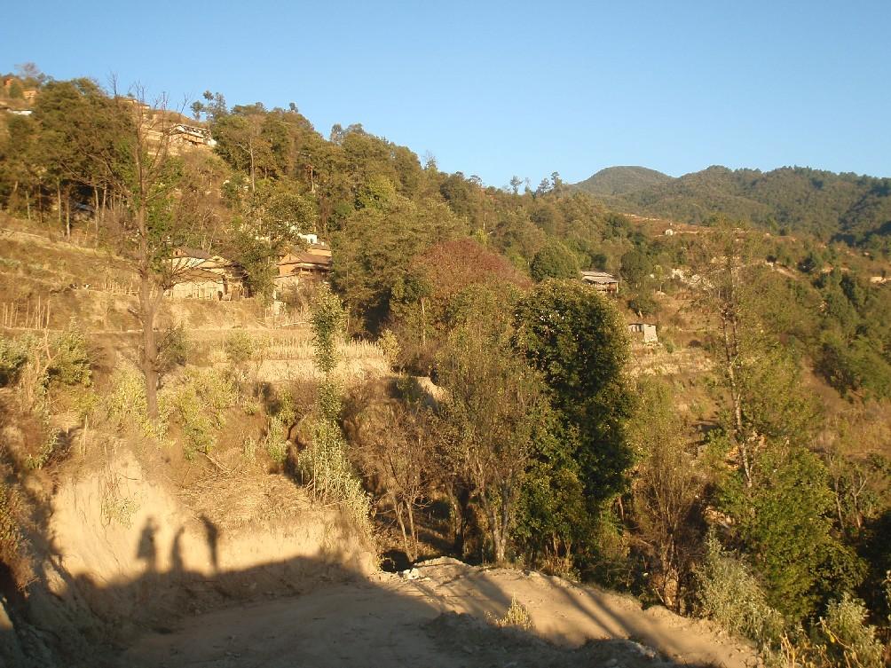 6 MULKHARKA Mulkharka is lively village between Sundarijal and Chisapani. There are four hotels or lodges in the village. Agriculture is main livelihood.