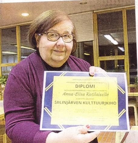 Siilinjärven kuvataideyhdistys ry Sivu 15/19 Nuori taideharrastaja Siilinjärven kuvataideyhdistyksen kuvataidekerholainen Hilla Kyllönen sai Siilinjärven kunnalta Nuori taideharrastaja tunnustuksen