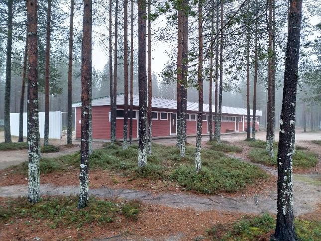 Leirintätoimintaa palvelet rakenteet
