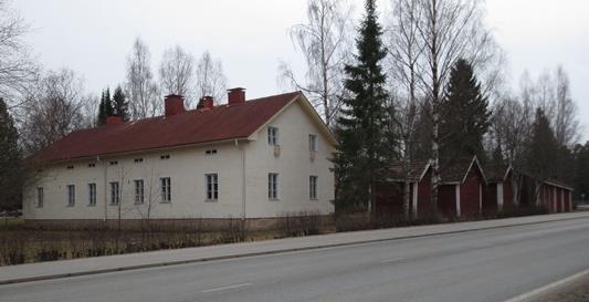 Pirilä. (Kuva Auli Suorsa 2015). Heiko (Junttila) Heiko sijaitsee keskeisellä paikalla Pirilää vastapäätä, koulukeskuksen ja kirkon välittömässä läheisyydessä.