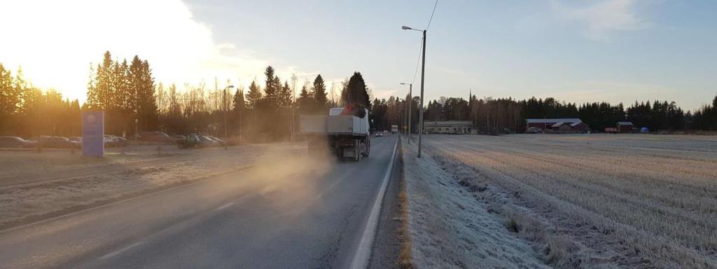 Vihiluodontien varressa sijaitsevat asuinrakennukset.