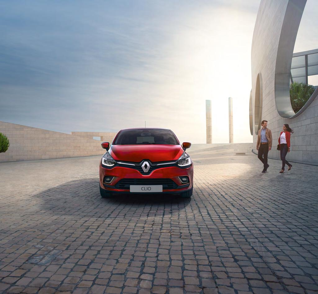 Entistä vastustamattomampi Renault Clio hurmaa sinut vastustamattomalla vetovoimallaan. Auton tyylikkäät linjat erottuvat.