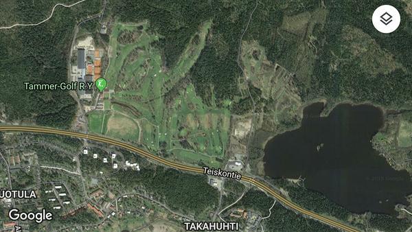 15 Kuvat 34 ja 35. Googlen satelliittikuvat golf- ja frisbeekentän sekä urheilupuiston alueista.
