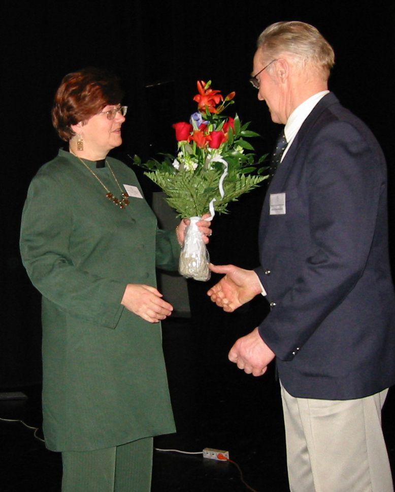 Sampolassa 2002 Pekka Nuottajärvestä seuran kunniajäsen.