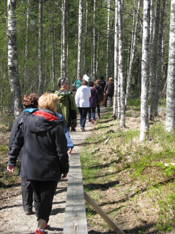20 7. elokuulla Karhurasteille osallistumiseen Karhufestareiden aikaan, uimahallilipunhintaan sisältyviin maksuttomiin allasjumppiin keskiviikkona iltaisin, perheperjantaille uimahallissa 8.