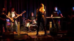 00 PARTYLAUANTAI@TEATRO Lauantaisin bilebändi