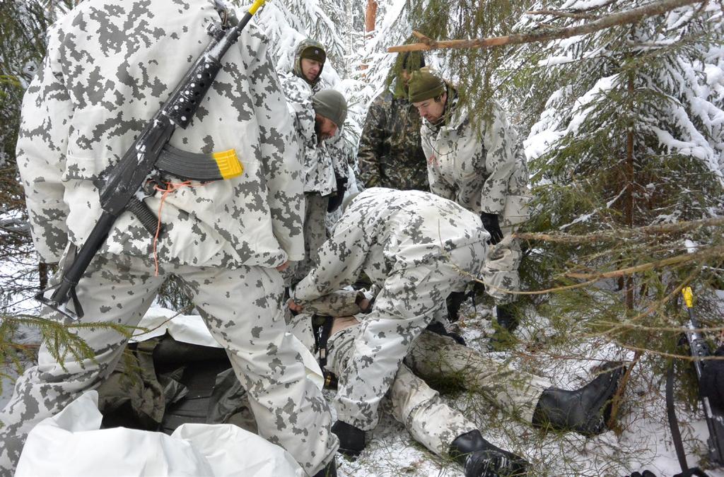 Taistelijantutkinto talvisissa olosuhteissa Kylmä asettaa myös taisteluensiavulle omat erityisvaatimuksensa.