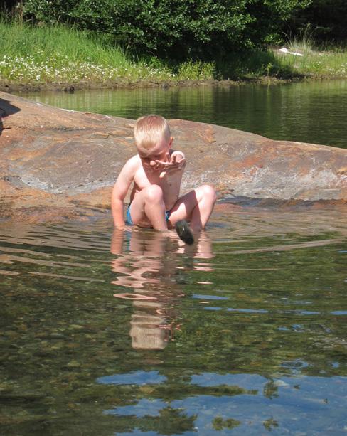 -leirillä näkövammaiset lapset tapaavat vertaisia, löytävät uusia ystäviä ja itsenäistyvät. Leirillä kahta lasta kohden on yksi ohjaaja. Leirillä on ohjaajina myös näkövammaisia nuoria aikuisia.