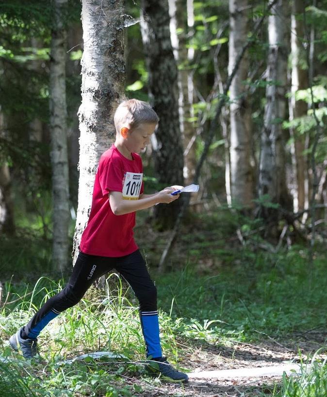 8RR, sekä saattajasarjat 8RR-sarjan tavoitteet: Innostaa ja kannustaa kilpailemaan. Tarjota matalan kynnyksen osallistumismahdollisuuksia. Tarjota kilpailuun tutustumisen mahdollisuuksia.