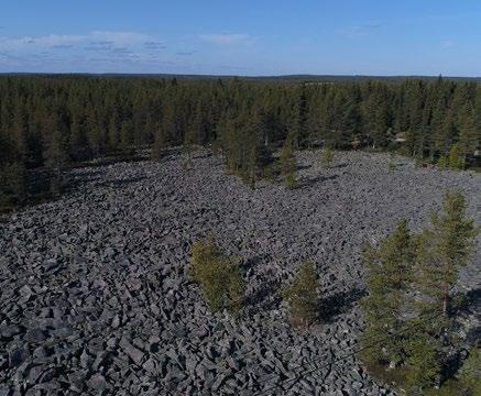 KIERINKI PERÄPOHJALAINEN KYLÄMILJÖÖ SODANKYLÄN KUNNAN LOUNAISOSASSA Kierinki on sodan tuhoilta säästynyt kaunis peräpohjalainen kylämiljöö Sodankylän kunnan lounaisosassa.