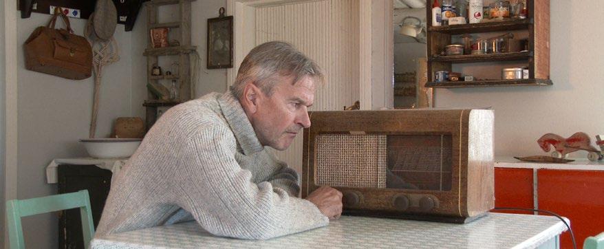 Kieringin asukasluku vaihtelee 120 vakioasukkaan ja runsaan vapaa-ajan asukasluvun myötä vuodenajasta riippuen.