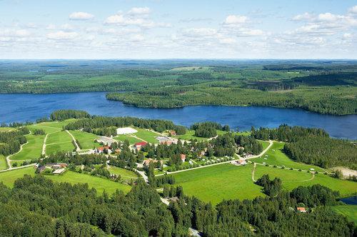 Mahdollisuus vuokrata 150 hengen ruoka- ja kahvikalusto. Kahvitarjoilu sovittaessa.