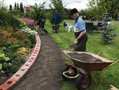 Eva kävi kesän aikana tekemässä huoltohommia Arboretumilla noin