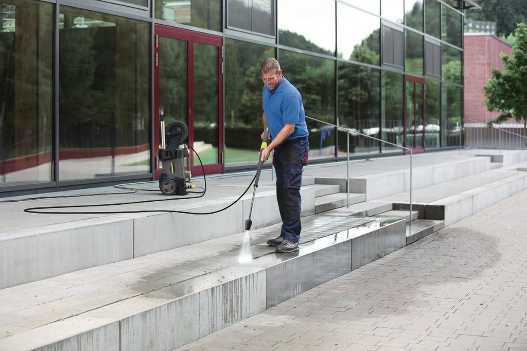 Tekniset tiedot ja laite. Painepesuri HD 7/18 CX Plus Vahva ja kestävä 3-vaihe moottori Servo Control: Portaaton paineen ja vesimäärän säätö suoraan pesukahvasta.