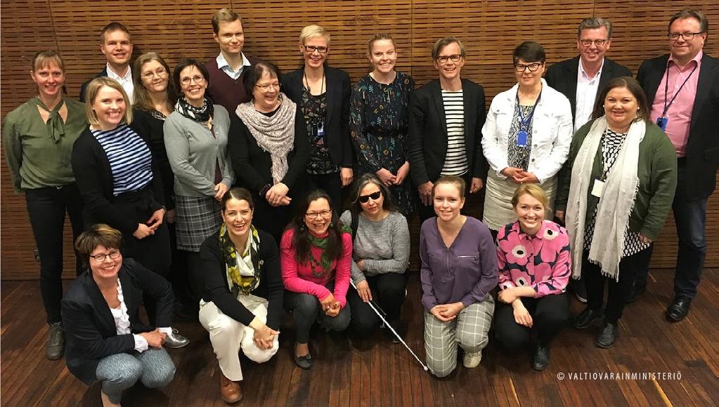DIGITAALINEN SUOMI YHDENVERTAINEN KAIKILLE. DIGI ARKEEN -NEUVOTTELUKUNNAN TOIMINTAKERTOMUS Puheenjohtajaksi pyydettiin Marttaliiton toiminnanjohtaja Marianne Heikkilää.