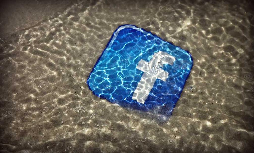 Facebook Twitter Instagram Flickr Youtube Periscope Vimeo LinkedIn Slideshare MySpace
