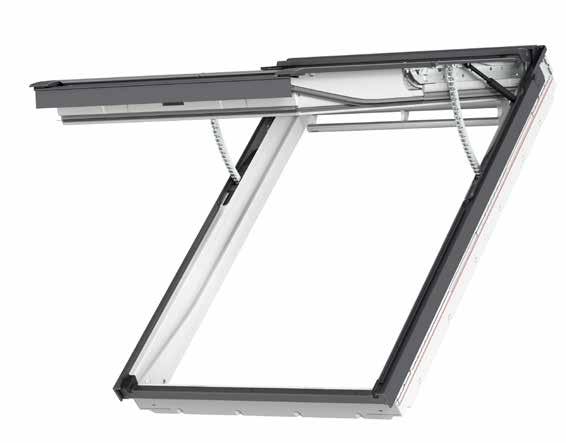 Ylä- ja keskisaranoitu VELUX INTEGRA kattoikkuna voidaan varustaa ulkopuolisella ja/tai sisäpuolisella auringonsuojalla samalla tavalla kuin käsikäyttöinen kattoikkuna.