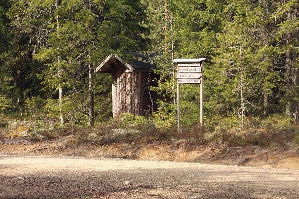 Reitti jatkuu aluksi metsittyneenä, nopeasti