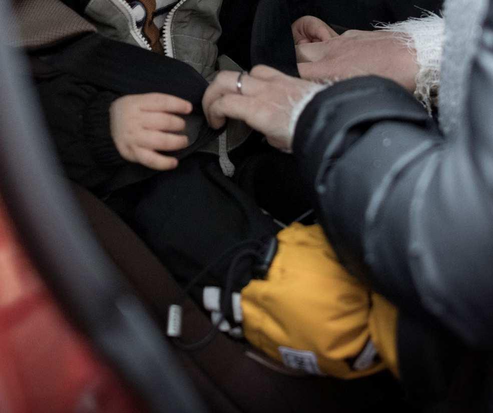 Ratsioiden tavoitteena herättää keskustelua lasten turvallisesta kuljettamisesta autossa ja tarjota vanhemmille