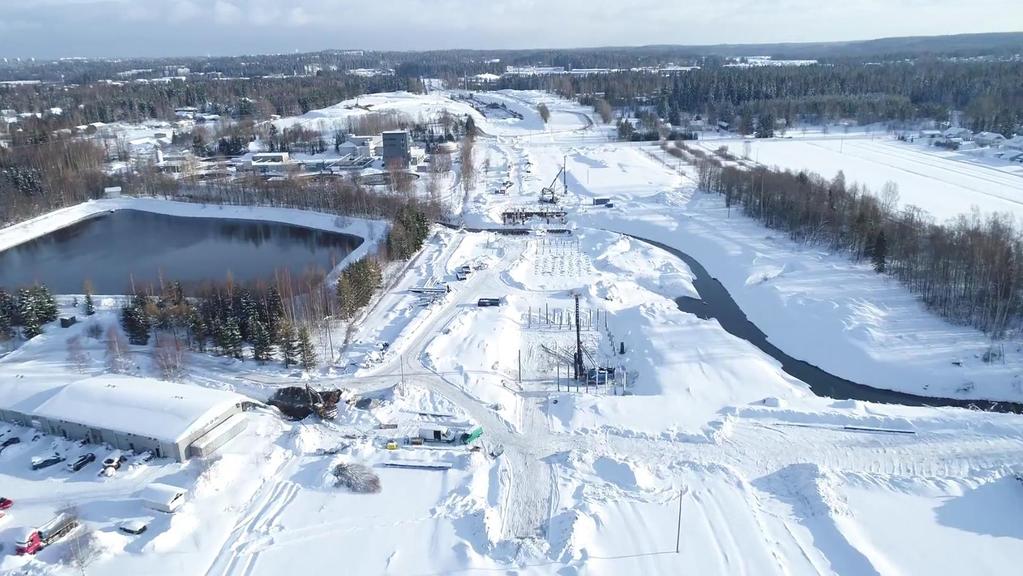 Nikulan eritasoliittymä Johtosiirtotyöt Paalulaattojen