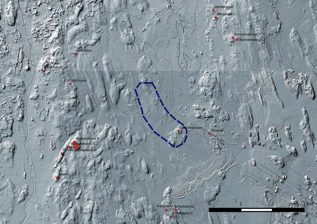 5 3. Maisema, topografia ja geologia Alue sijaitsee talousmetsäalueella n. 22 km Vöyrin keskustasta koilliseen ja Oravaisten keskustasta n. 6 km kaakkoon.