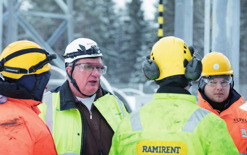 TYÖMAALLA Kun työmailla toimii samaan aikaan useita urakoitsijoita, on yhteisten pelisääntöjen tunteminen tärkeää.