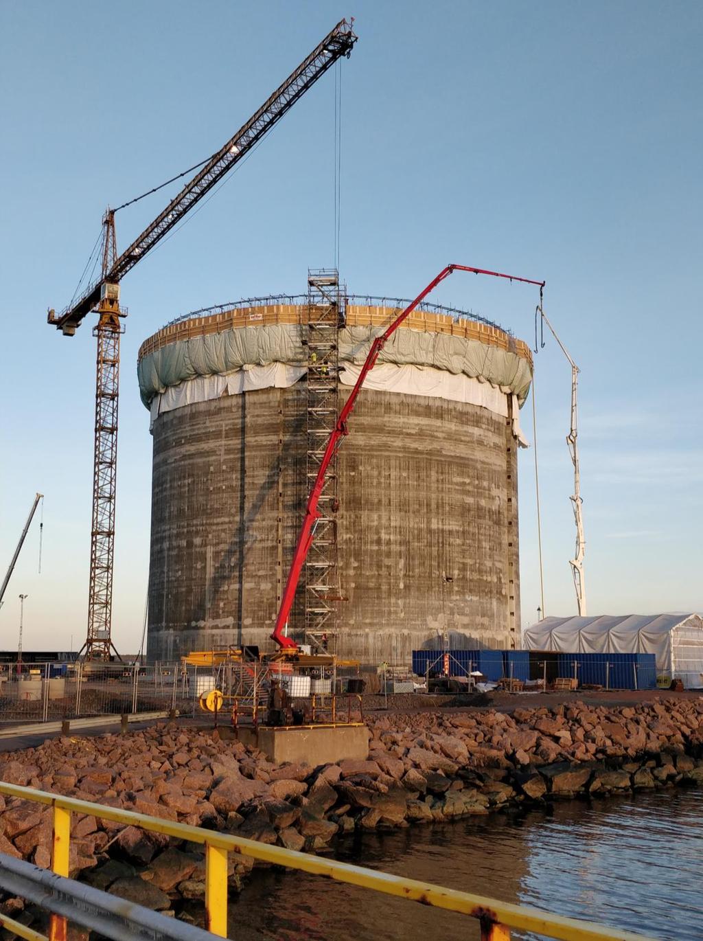 Hamina LNG Oy Terminaaliprojekti Hankeaikataulu Rakentaminen: Toimitussopimus & EPC LNTP 04.10.2017 EPC FNTP 17.05.2019 Maanrakennustyöt valmistuneet 31.07.2018 LNG Tankin liukuvalu valmistui 20.11.