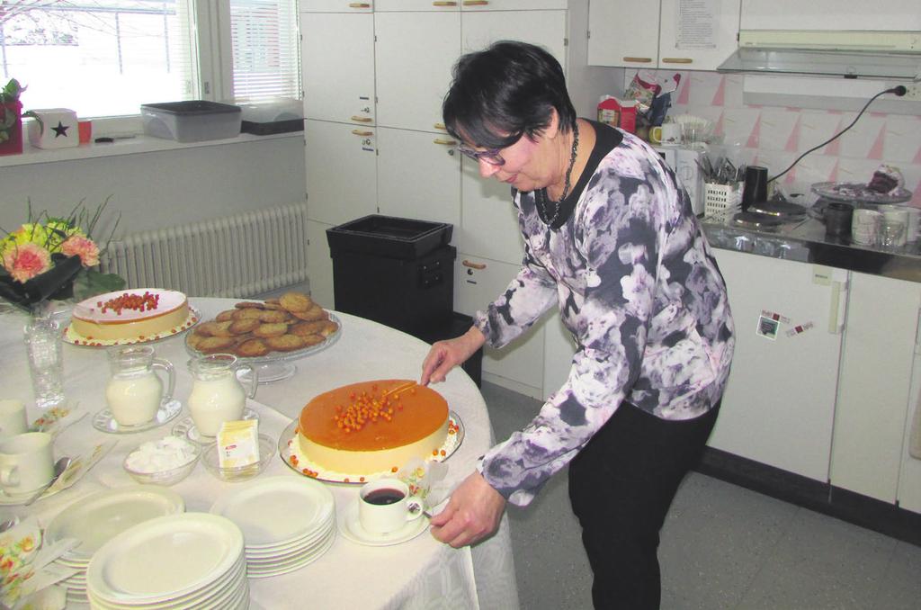 Työelämässä hän on ollut jo yli 42 vuotta, joista noin 26 vuotta opettajana. Viime viikolla hän jäi eläkkeelle.