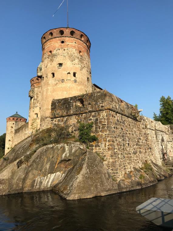 Rakentamisen osa-alueen taustaa Maankäyttö- ja rakennuslakia on muutettu rakentamisen osalta osauudistuksin lukuisia kertoja 19 vuoden aikana. Esim. kaksi isompaa uudistusta sisältäen mm.