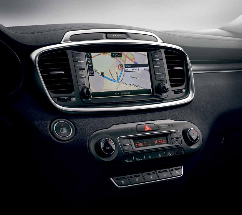 8 :n navigointijärjestelmä Suuri kahdeksan tuuman LCD-TFT kosketusnäyttö vie auton viihdejärjestelmän uudelle tasolle.