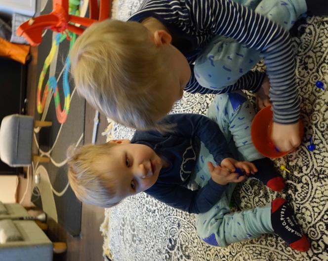 Viestintä ja julkaisutoiminta Yhdistyksen tiedotus- ja julkaisutoiminnan tavoitteena on antaa perheille ja näkövammaisen lapsen elämään osallisille ammattihenkilöille tietoa muun muassa