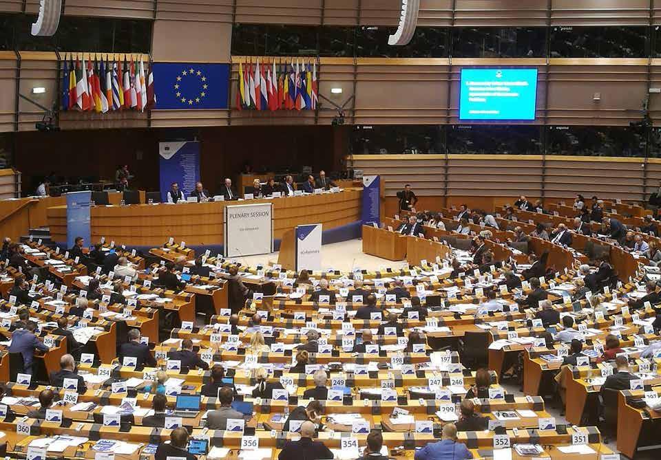 Katsaus Kuntaliiton kansainväliseen toimintaan ja EU-edunvalvontaan Alueiden komitean täysistunto. Kuva: Kuntaliitto.