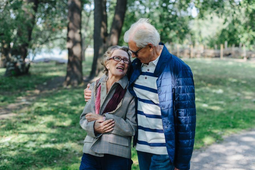 Ajankohtaista eläkkeissä Työkyvyttömyyseläkehakemusten määrän kasvu jatkui nousua 16 % viime vuodesta. Osittaisen vanhuuseläkkeen suosio nousussa viime vuoden laskun jälkeen.