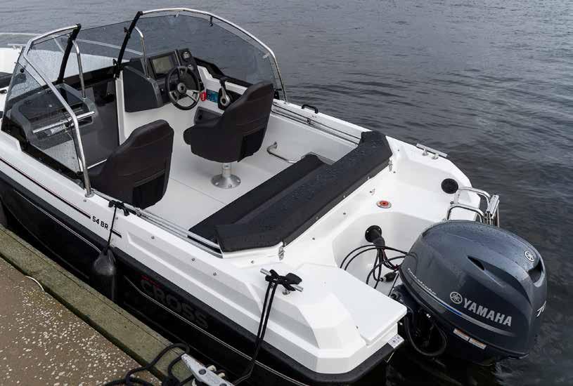 54 BOW RIDER 5,28 m 2,09 m 6 450 kg 0,40 m 210 Cross 54 BR + Yamaha F60 FETL 29 700 Cross 54 BR + Yamaha F70 AETL Kampanjahinta 28 990 (Norm.