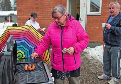 Ensimmäinen neuvontilaisuus oli huhtikuun alussa Lohtajalla, ja paikalla Kankurintien uudessa kerhotilassa oli kaksikymmentä asukasta.