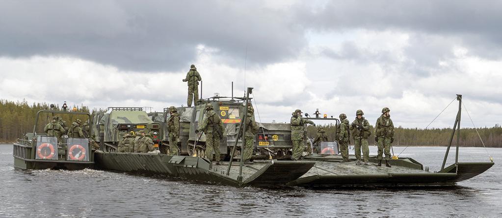 sivu 18 Koulutettavat tehtävät (ml. erityistehtävät) joukkueen ja ryhmien johtajat (erikoistuminen ryhmien tehtävien mukaisesti, mm.