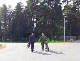 laillisuusvalvonta asiaryhmittäin. maanpuolustus ja rajavartiointi Tarkastuskierroksella Panssariprikaatin alueella Hämeenlinnassa. tehtäväksi.