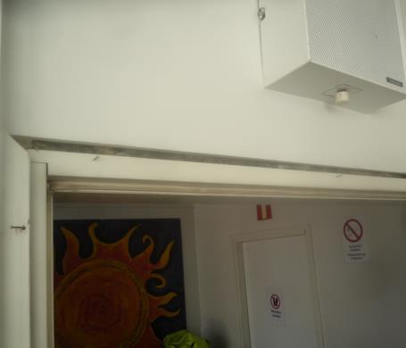 Luokan K1 wc-tilassa havaittiin kosteusvaurioituneita kotelorakenteita. Kuva 45.