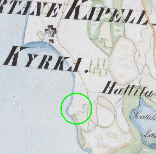 Kartasta näkee selvästi koekuoppien luoteispuolella olevan vanhan rantatörmän sekä törmän puuttumisen siitä etelään, mikä johtuu