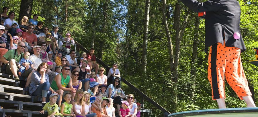 Hämeenlinna Tapahtumia ympäri vuoden Miniteatteri Aulangon puistometsän Graniittilinnassa Kantolan Tapahtumapuisto Hämeen Keskiaikafestivaaliat Lasten taidefestivaali Hippalot Wanaja Festival